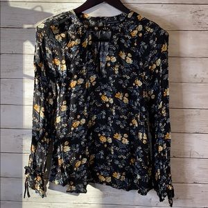 AE Button Back Floral Peasant Blouse